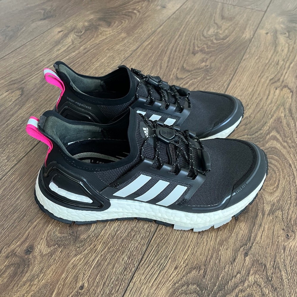 Adidas Women's UltraBoost Winter Cold RDY Core Black - Picture 6 of 9